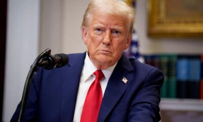 Trump walking with swollen legs after diagnosis